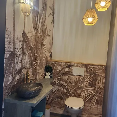 بيت ضيافة Le Du Revella بروفونديفيل